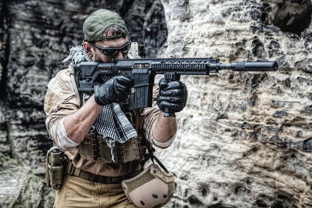 Καθηγήτρια πανεπιστημίου έστειλε μισθοφόρους να διασώσουν φοιτητή της από περιοχή του ISIS και δείτε τι έγινε